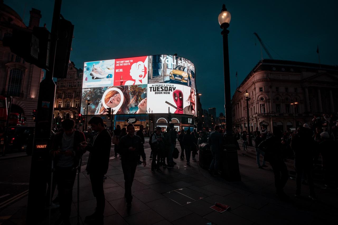 Reklam Metinlerinde AI Kullanırken Yapılan Hatalar Nelerdir?